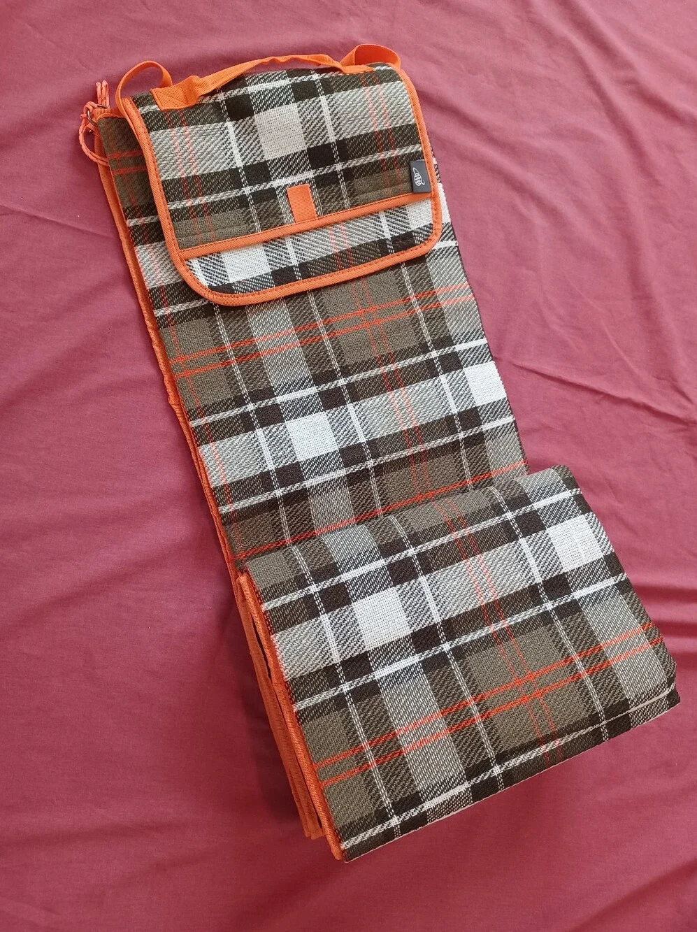 NWOT AAA Picnic Blanket Lightweight Green & Orange Plaid New Large 75